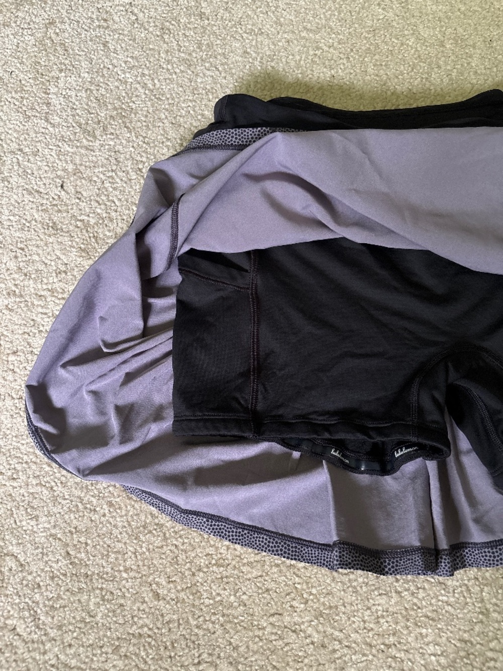 Lululemon skirt -size 6